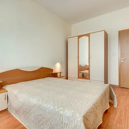 Dreambg Apartments In Garden Of Eden